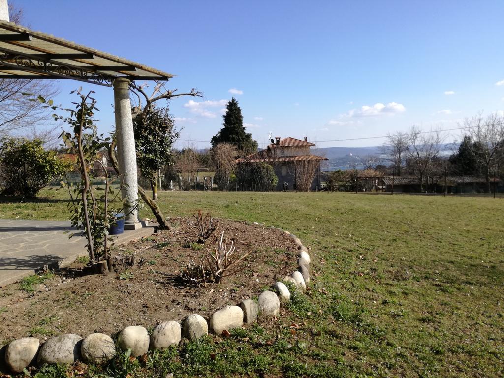 فيلا Casale Cadeloro Nebbiuno المظهر الخارجي الصورة
